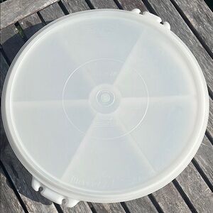 Tupperware 6 Compartment Snack Tray with Lid